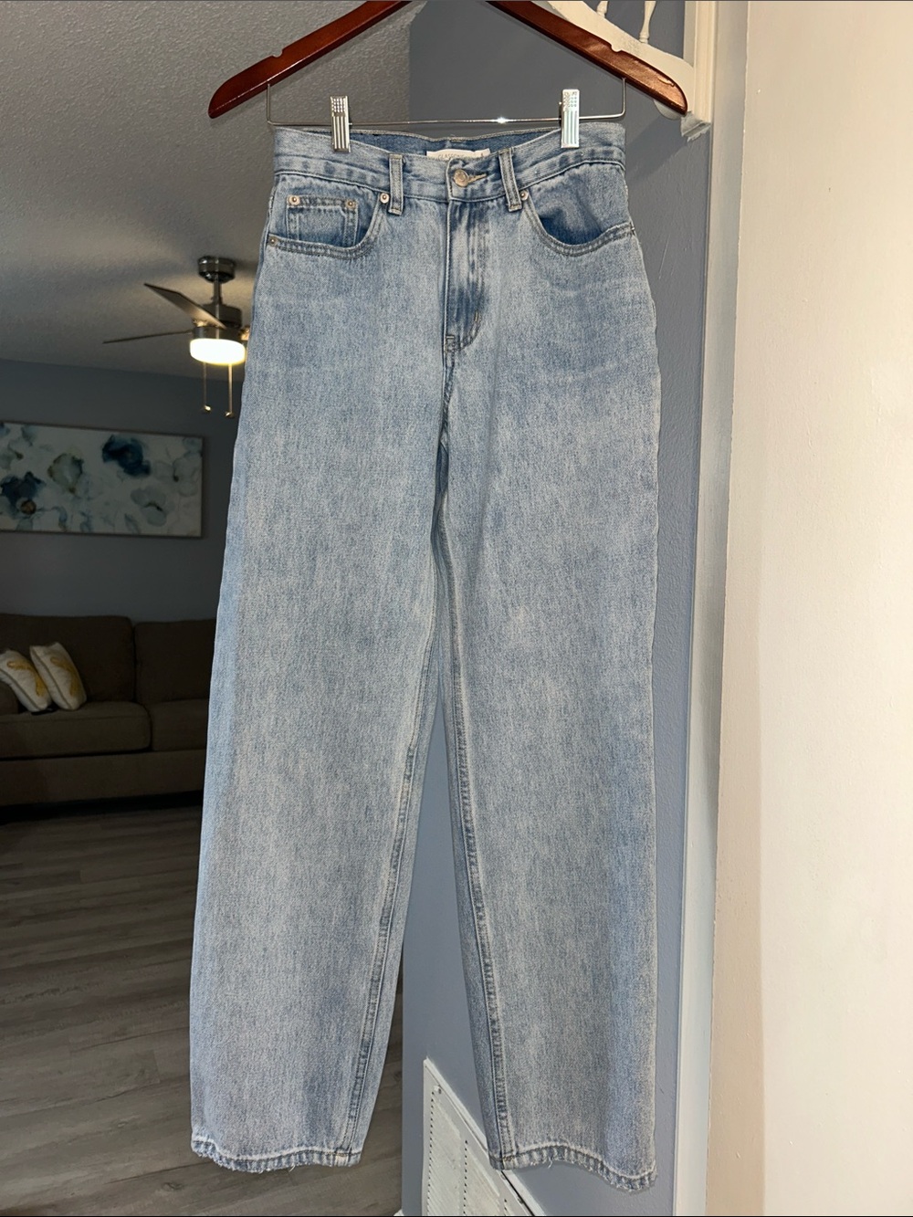 Glassons Women’s 90s Light Blue High-Rise Straight Leg Jeans Size 8